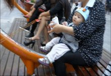 Take Care her Baby when Outing and Playing Her Shoe